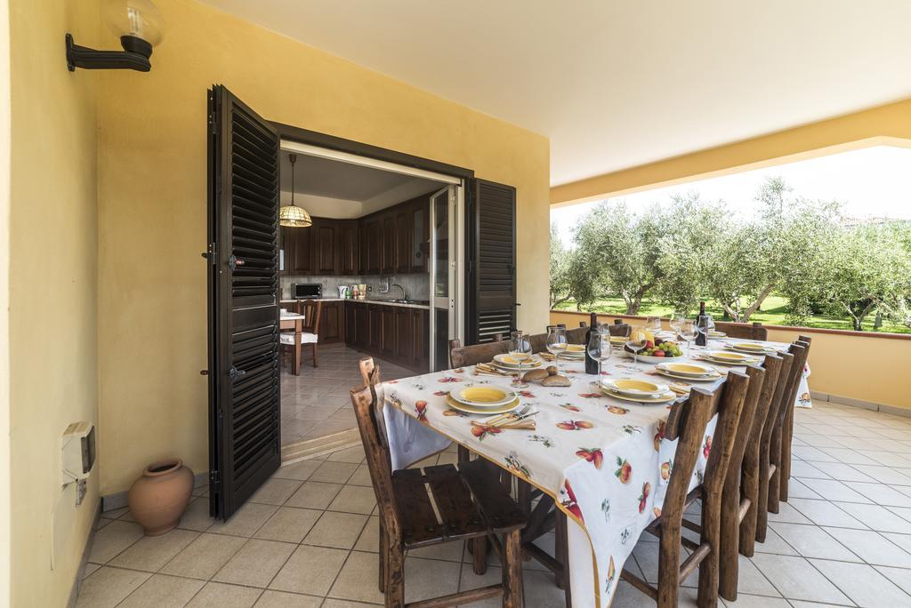 Villa Tina Санта-Мария-ди-Кастеллабате Экстерьер фото